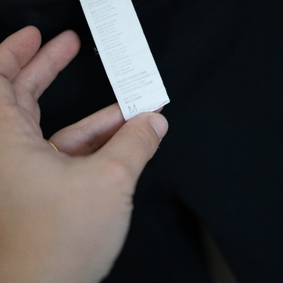 Fabletics powerhold leggings with mesh - Picture 3 of 5